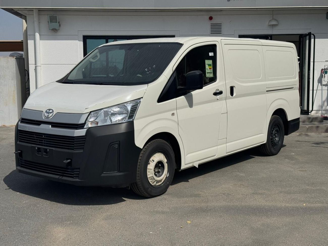 Toyota Hiace Toyota Hiace Cargo STANDARD ROOF 3.5L 6CYL A/T 2025 SWING DOOR