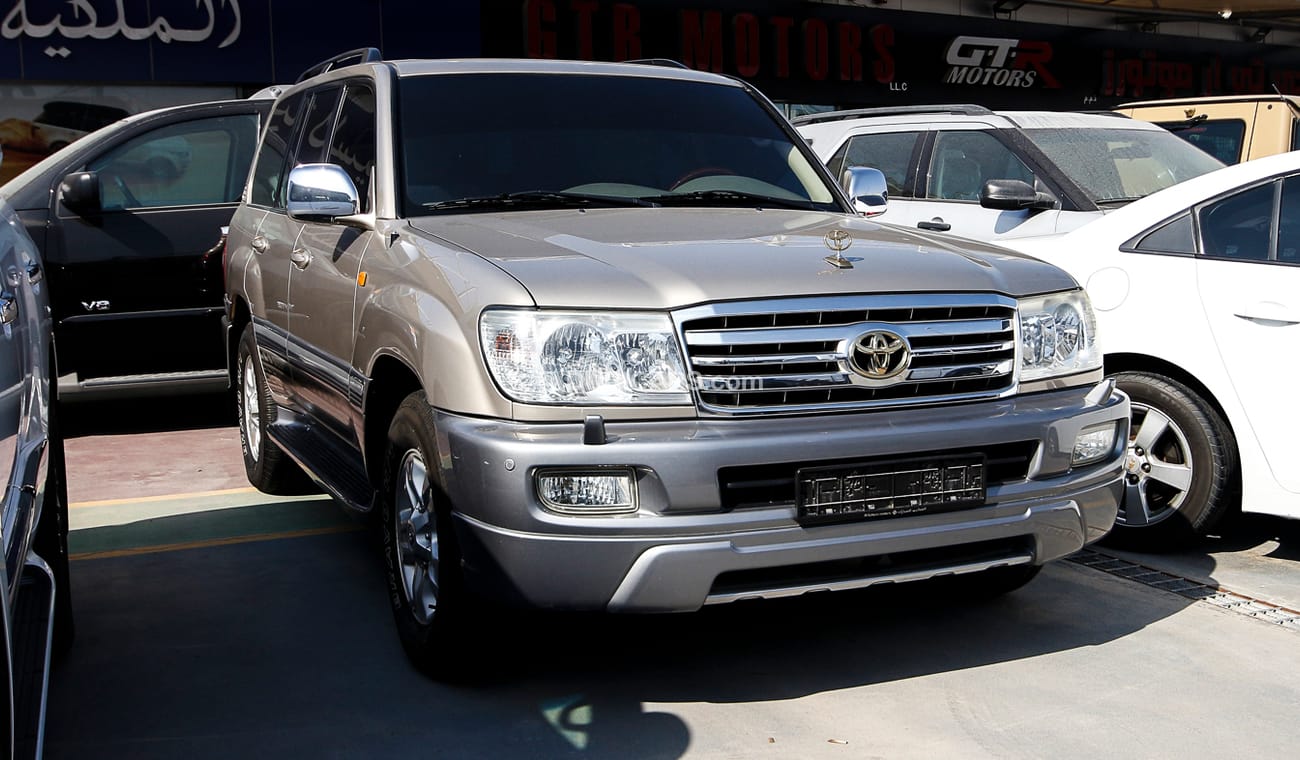 Toyota Land Cruiser GXR V6