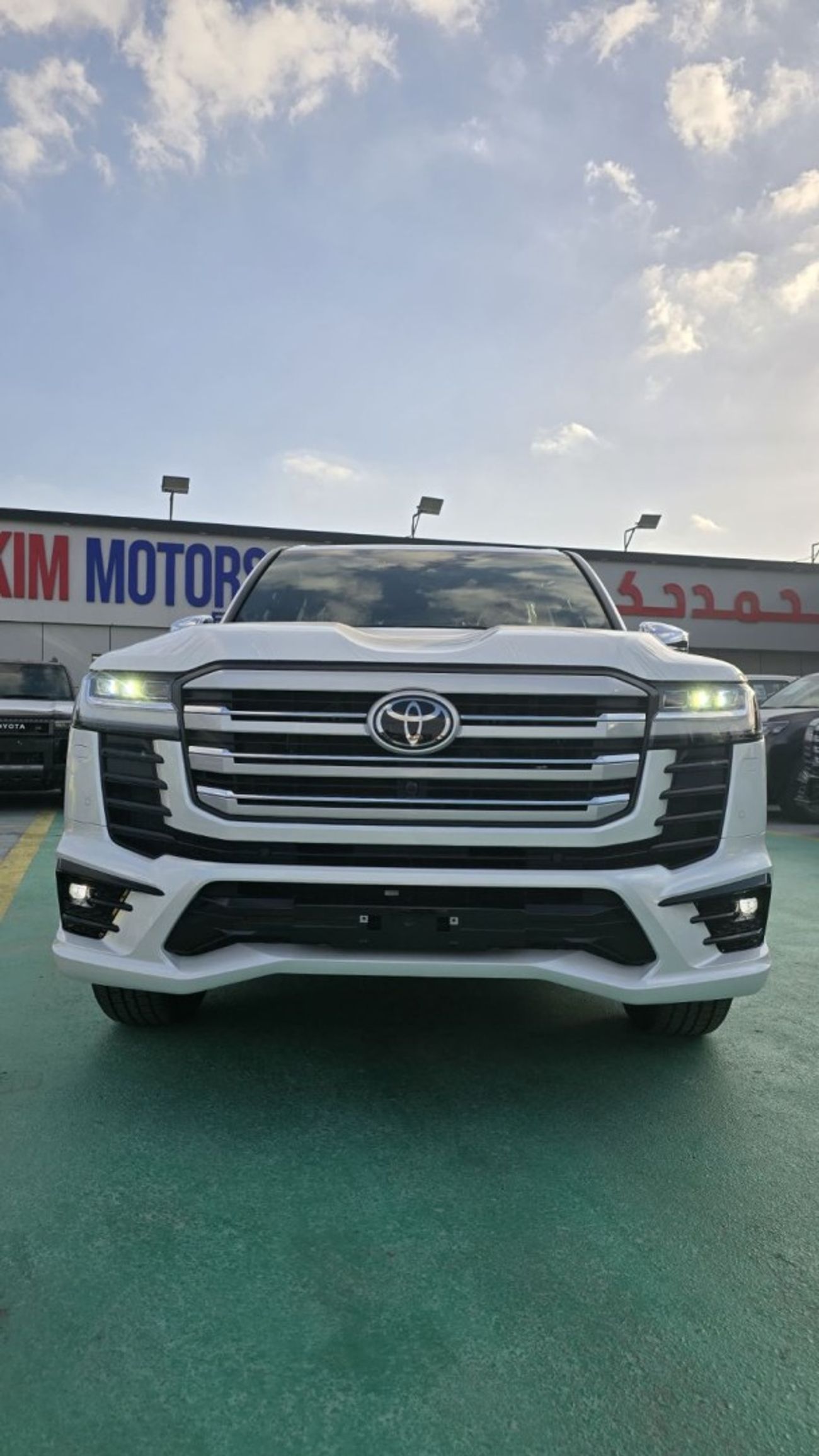 تويوتا لاند كروزر VXR 3.5L