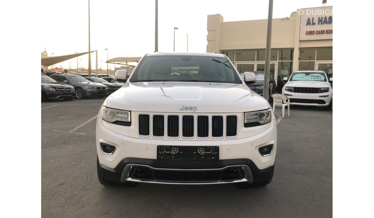 Jeep Grand Cherokee Jeep grand chorque model 2014 GCC car prefect condition full option