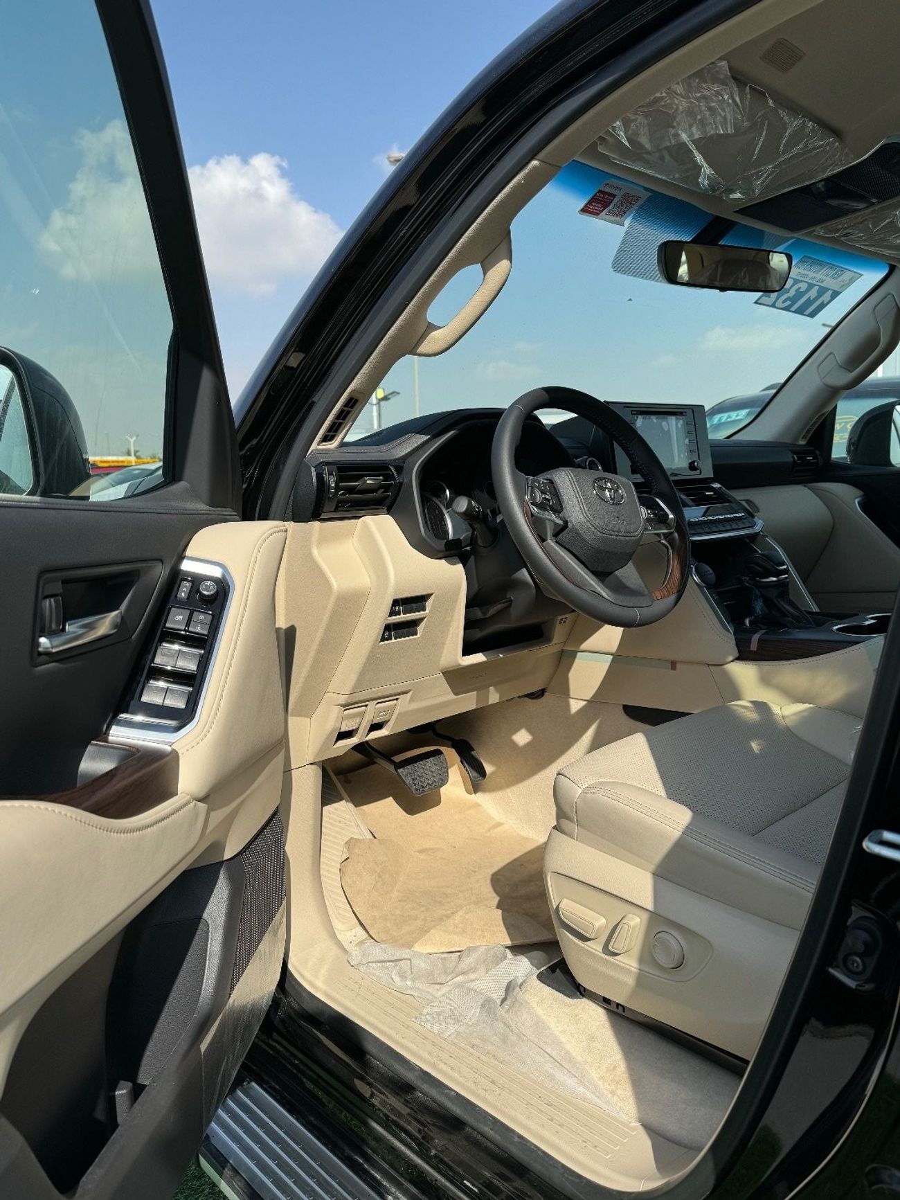 Toyota Land Cruiser Toyota Land Cruiser GXR 4.0 Black Color Interior Beige