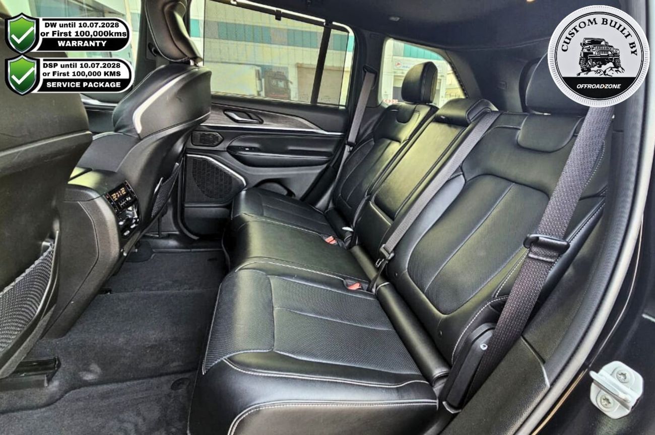 Jeep Grand Cherokee Overland 3.6L / 5 Years Dealer Warranty and 5 Years Dealer Service Package