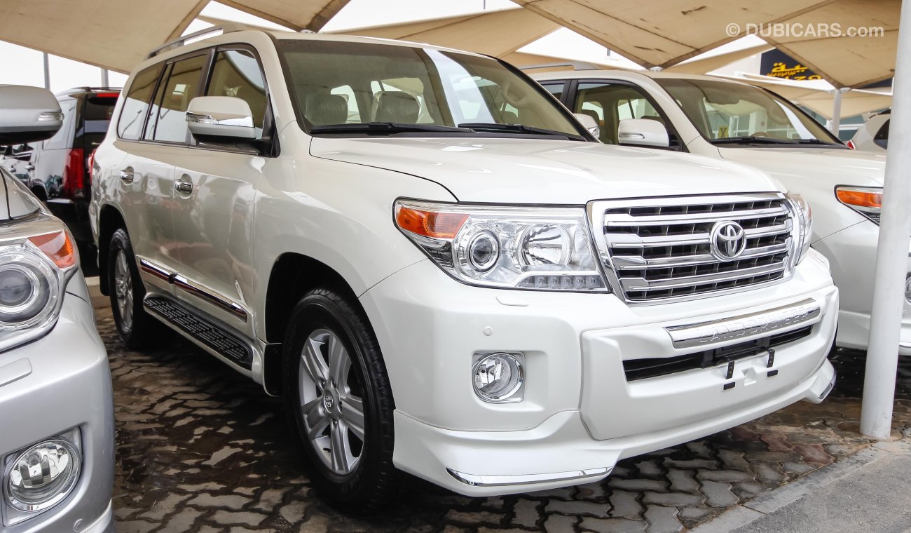 Toyota Land Cruiser GXR V8