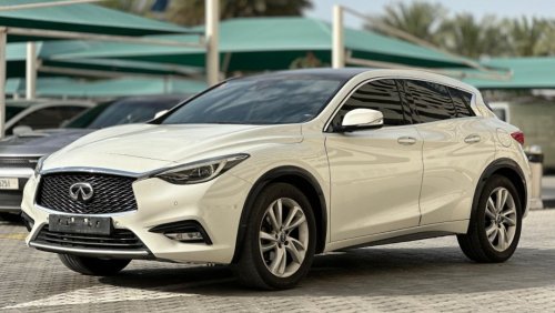 Infiniti Q30 Comfort Infiniti Q30 1.6L Turbo, 4 Cylinders // GCC // Original Paint // Service Hiestory