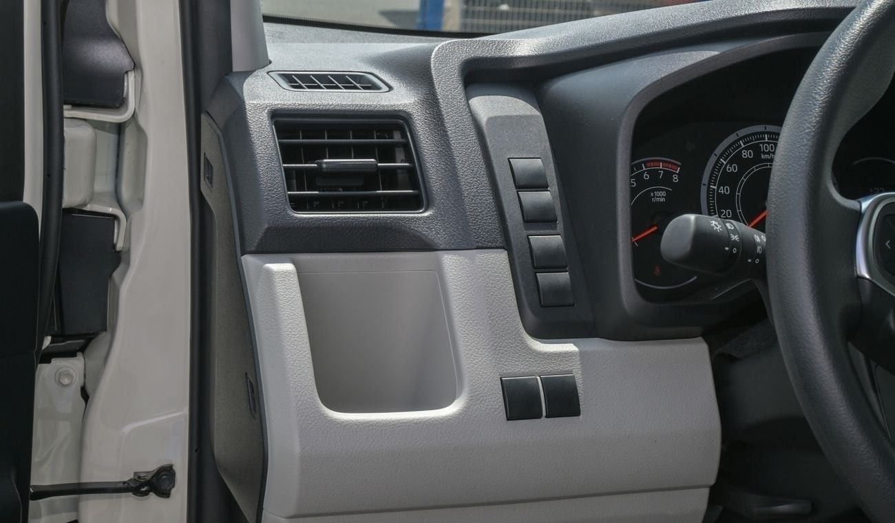 تويوتا هاياس DUBAI REGISTRATION - HIACE HIGHROOF 3.5 M/T GL - FUTAIM