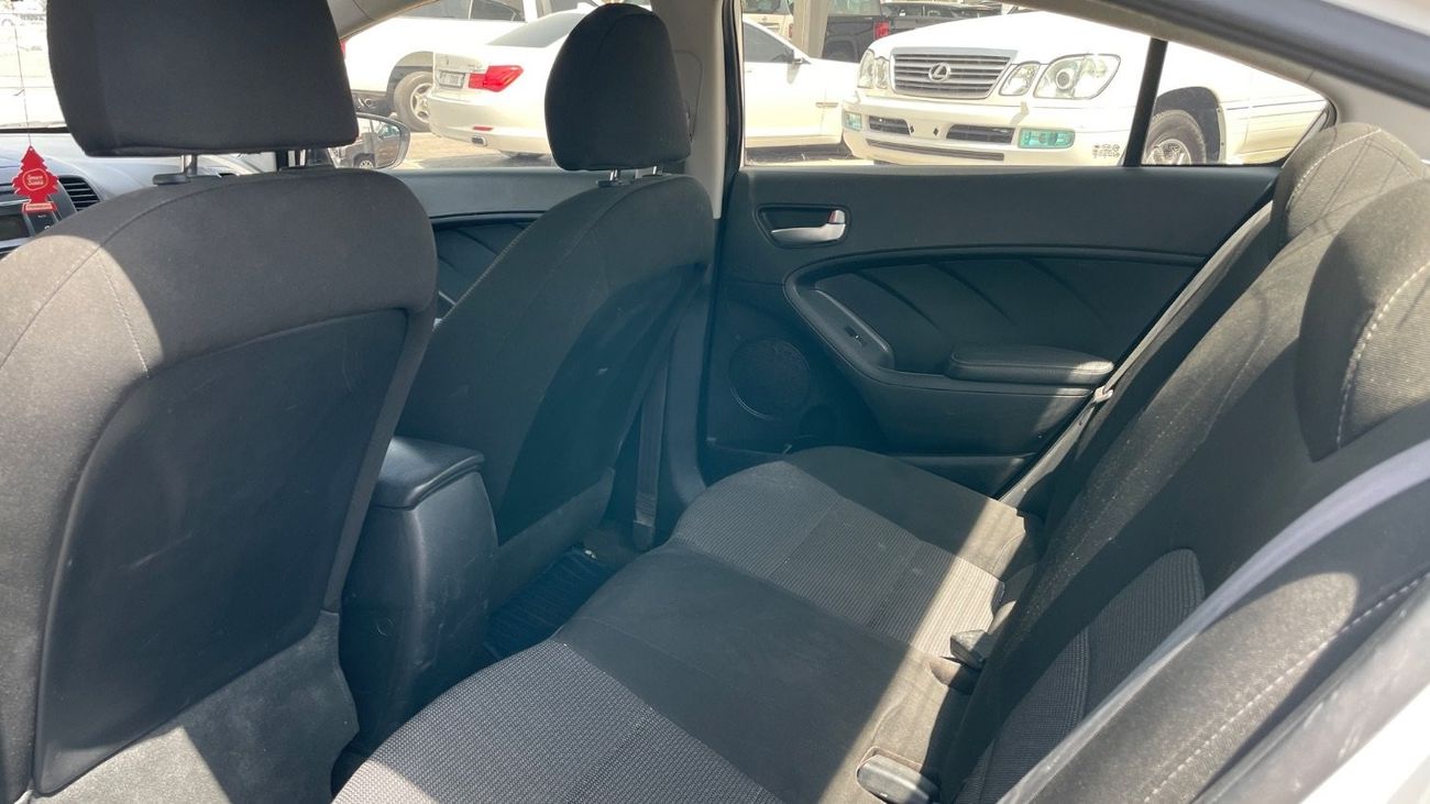 كيا سيراتو LX 1.6L Sedan GCC