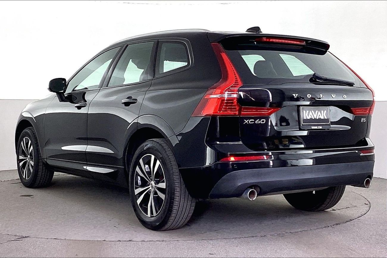 فولفو XC 60 T5 Momentum | National Day Celebration | شامل الضمان | 0 ﺪﻔﻋﺓ ﺃﻮﻟﻯ