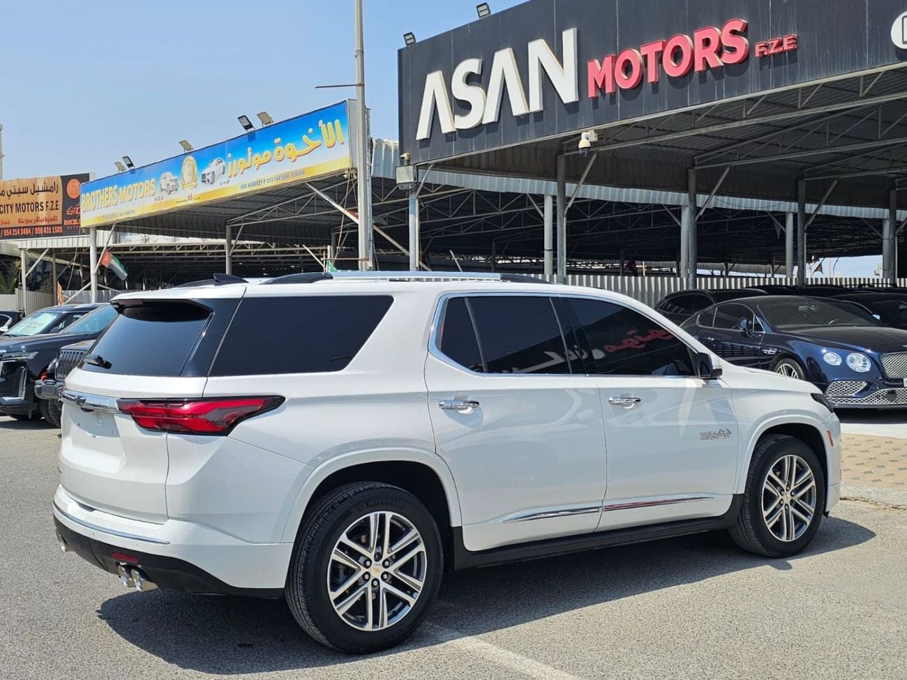 Chevrolet Traverse 2LT RS Chevrolet Traverse HIGH COUNTRY 2023 3.6L 6 CYL