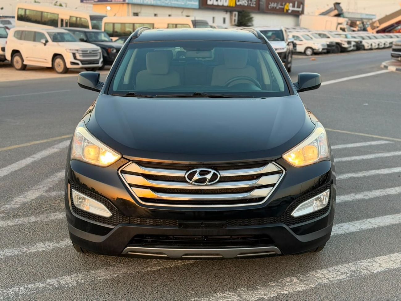 Hyundai Santa Fe 2016 Hyundai Santa Fe 2.4L V4 GDi Engine Sports - Canadian Specs Clean Car - Eco Drive Mode -
