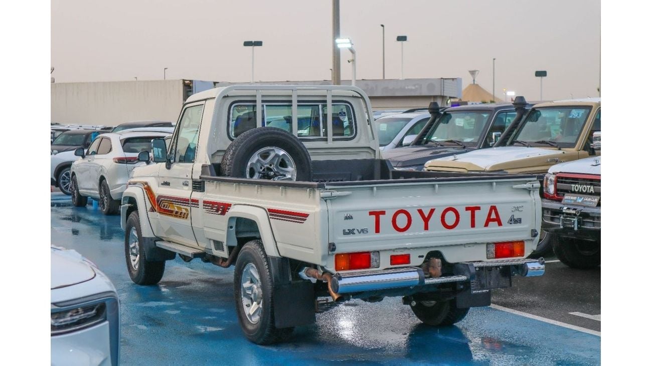 تويوتا لاند كروزر بيك آب مقصورة فردية Std