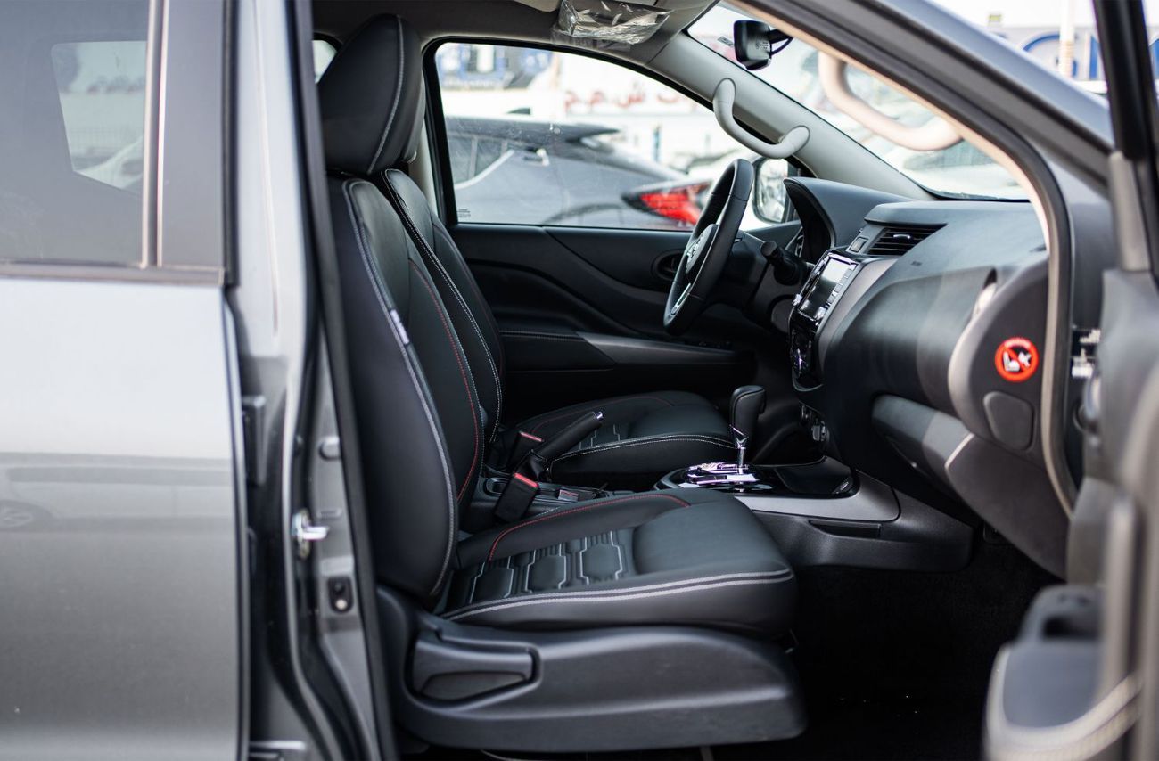 Nissan Navara 2025 Nissan Navara Pro-4X 2.5L AT Diesel (Drak Gray)