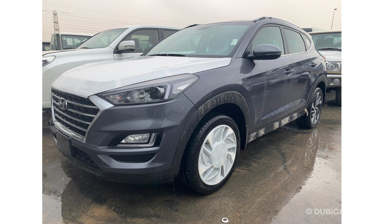 Hyundai Tucson 1.6 with sun roof