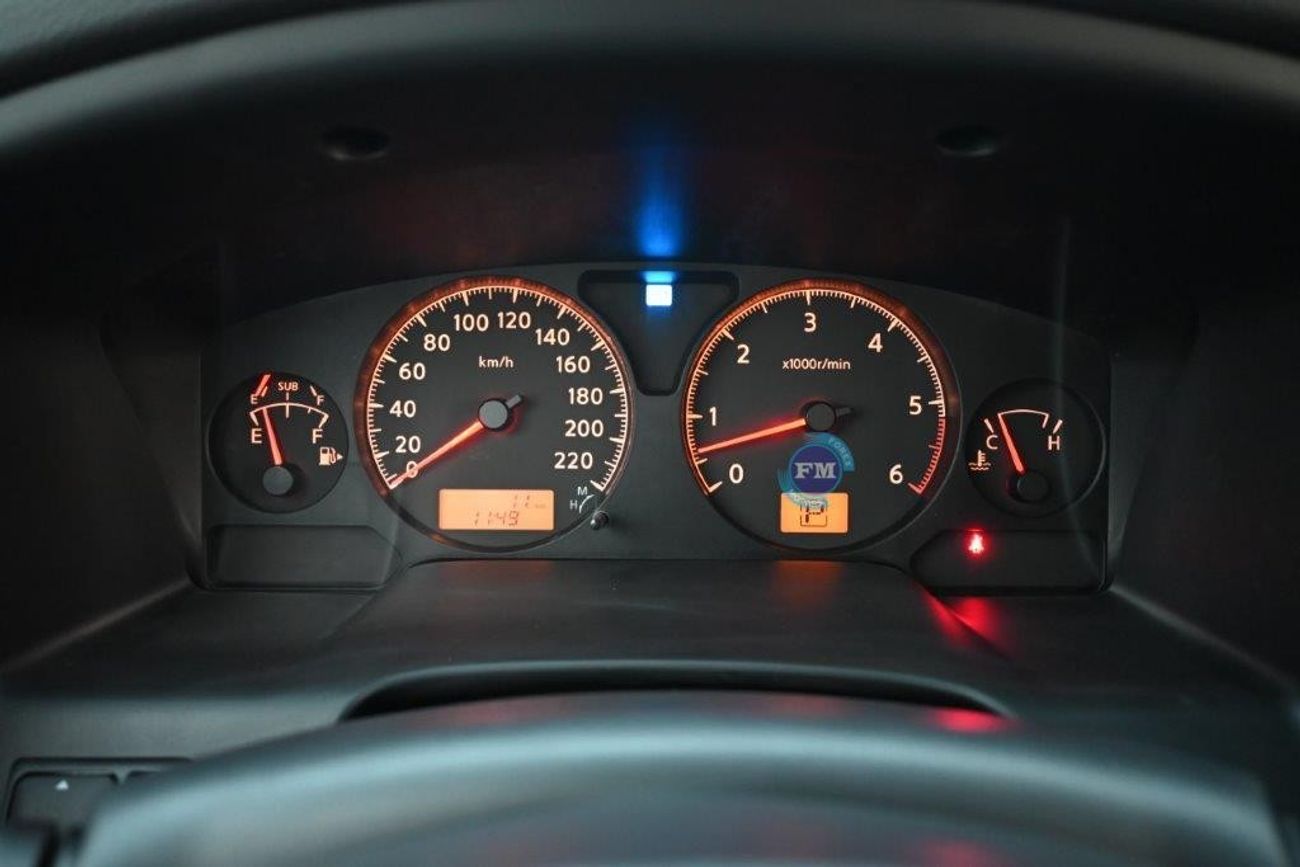 Nissan Patrol Super Safari Patrol Legend 4.8L 4WD 7 Seat Automatic