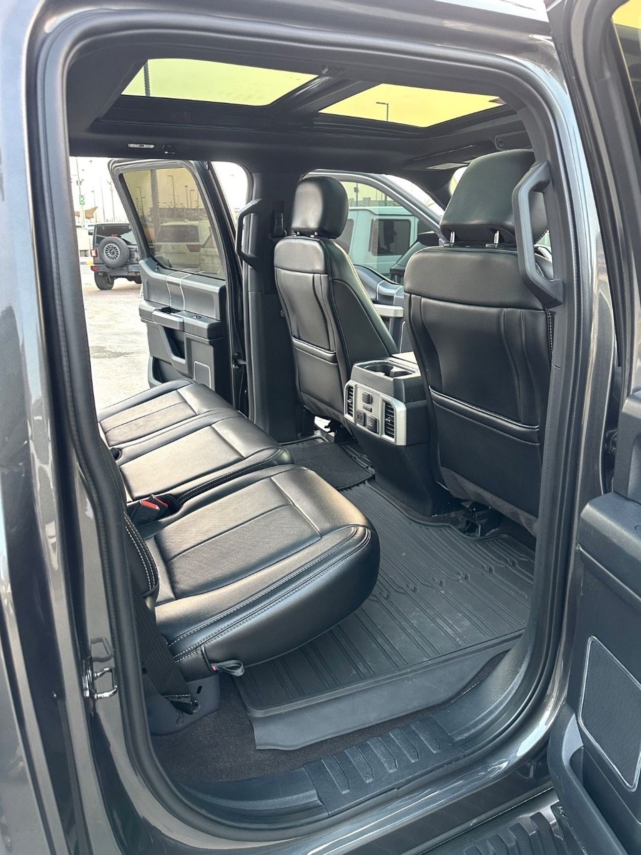 Ford F-150 LARIAT