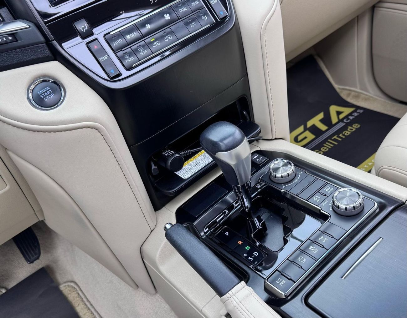 تويوتا لاند كروزر GXR 4.0L 2021 Toyota Land Cruiser GXR Grand Touring, 2026 Toyota Warranty, 7 Seater, GCC