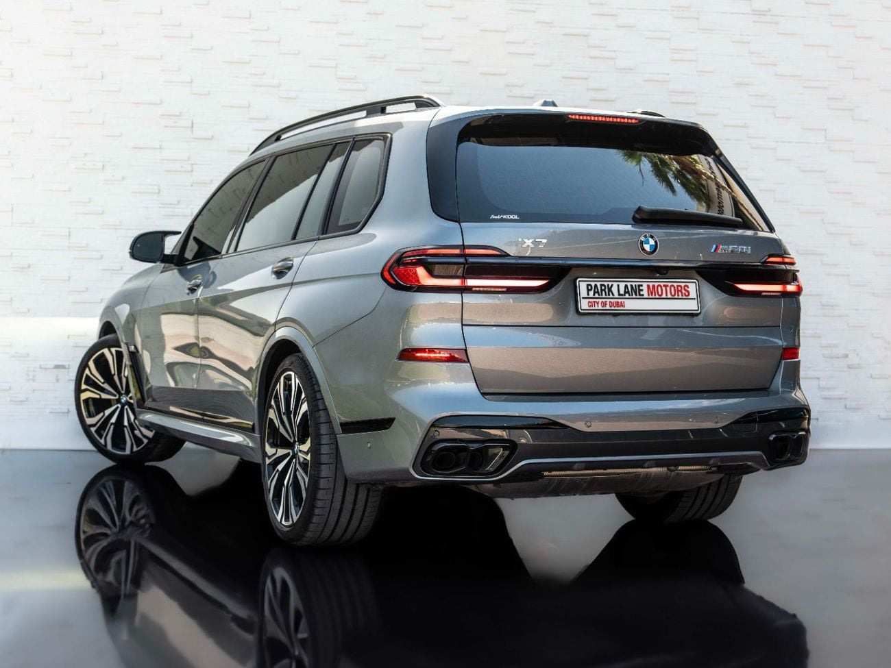 BMW X7 M60i XDRIVE