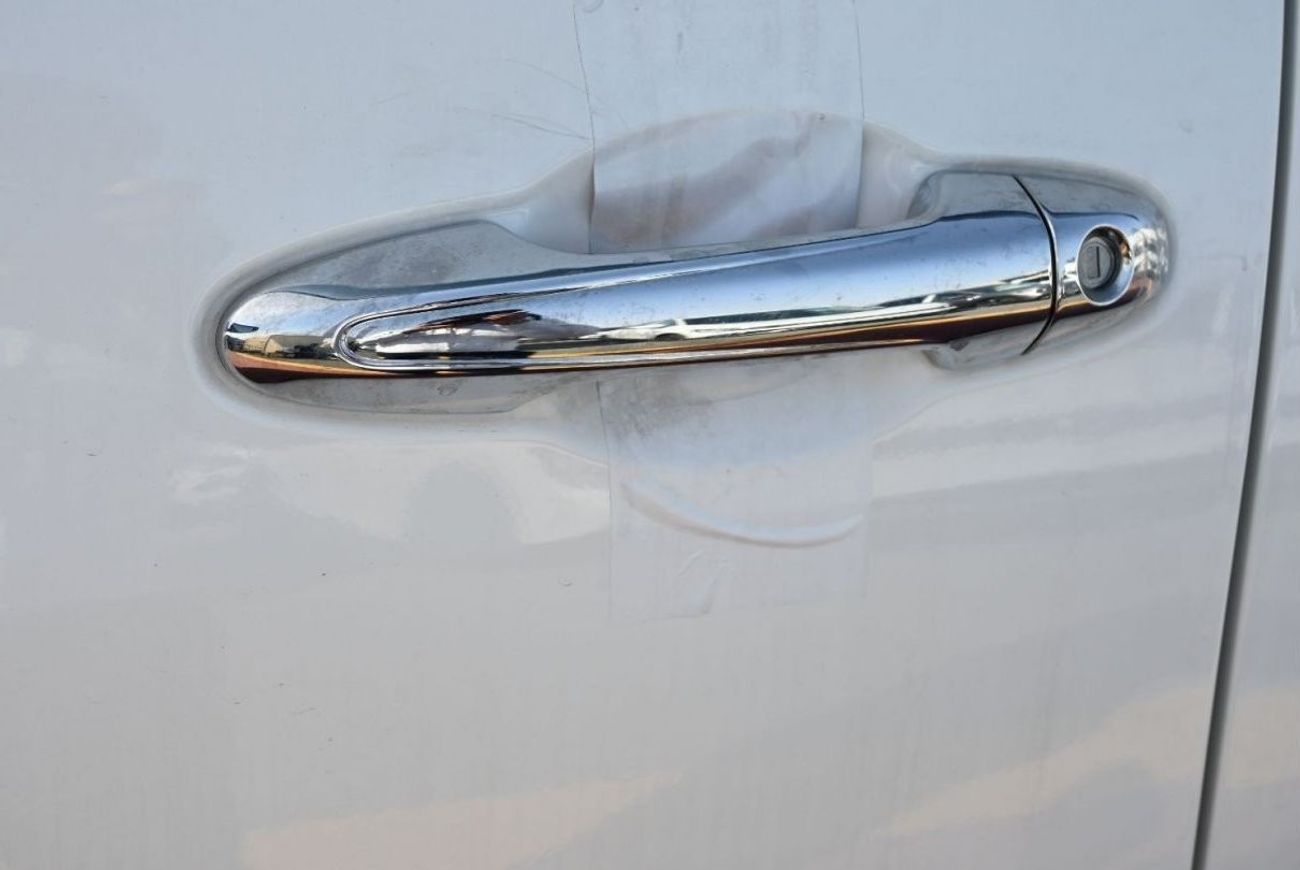 Toyota Hilux Toyota Hilux 2.4L Diesel, 4WD, D/C Pickup, 4 Doors, Manual Transmission, Automatic Window, Four Whee