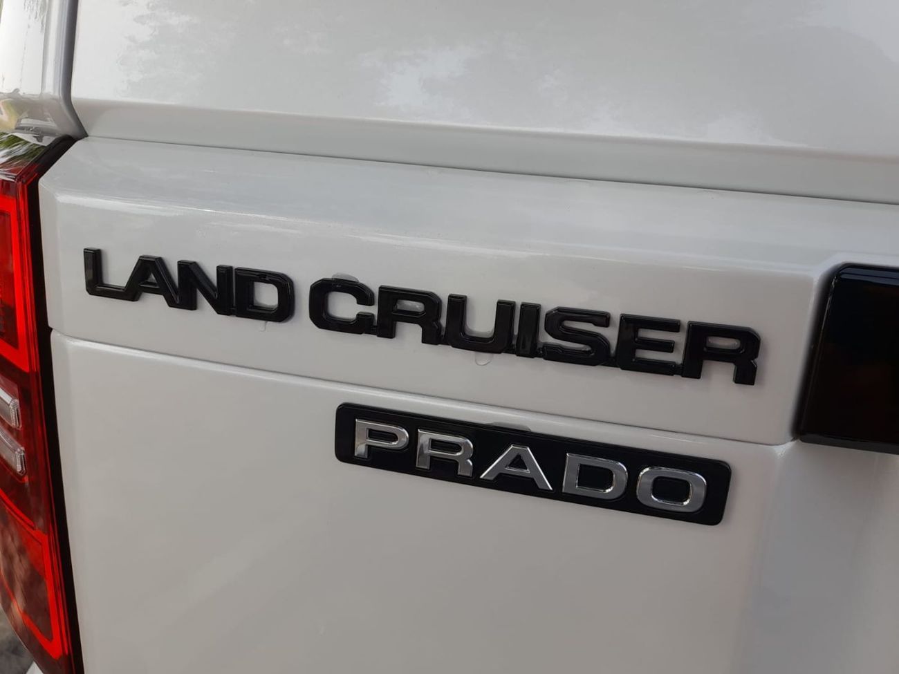 Toyota Prado Kakadu same RIGHT-HAND-DRIVE VX LIMITED EDITION PANORAMIC ROOF COOLBOX 7 SEATER