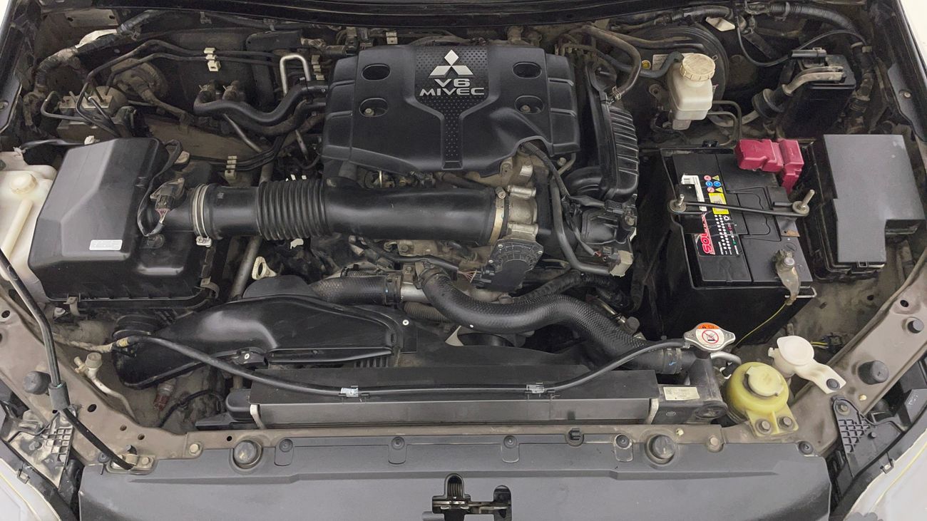 ميتسوبيشي مونتيرو سبورت GLX MID 3 | بدون دفعة مقدمة | اختبار القيادة في المنزل