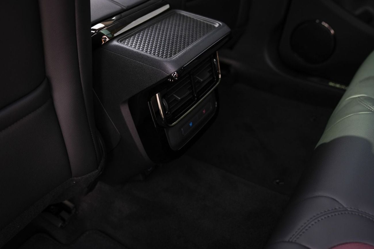 Land Rover Range Rover Evoque SE P250 DYNAMIC 2025!! FIVE YEARS WARRANTY!! THREE YEARS SERVICE CONTRACT