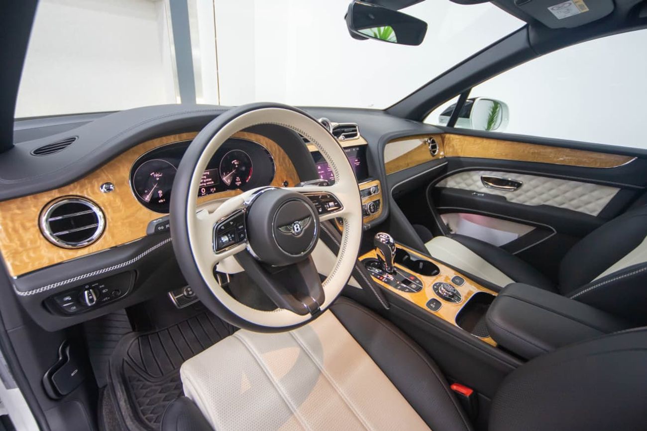 بنتلي بينتايجا Bentayga 4.0T