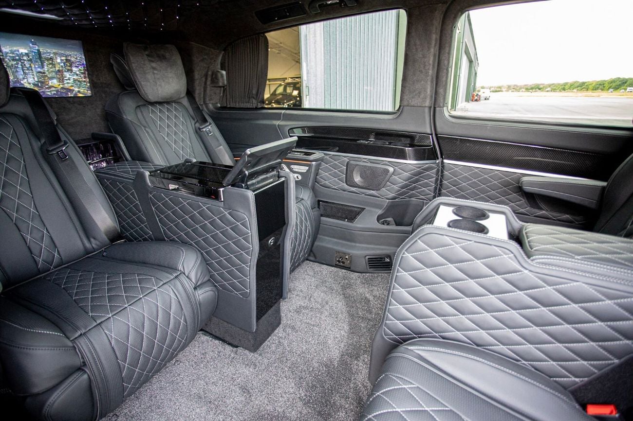 مرسيدس بنز V 300 Senzati® Jet Class® Oryx Edition® 6 Seat Ebony Leather