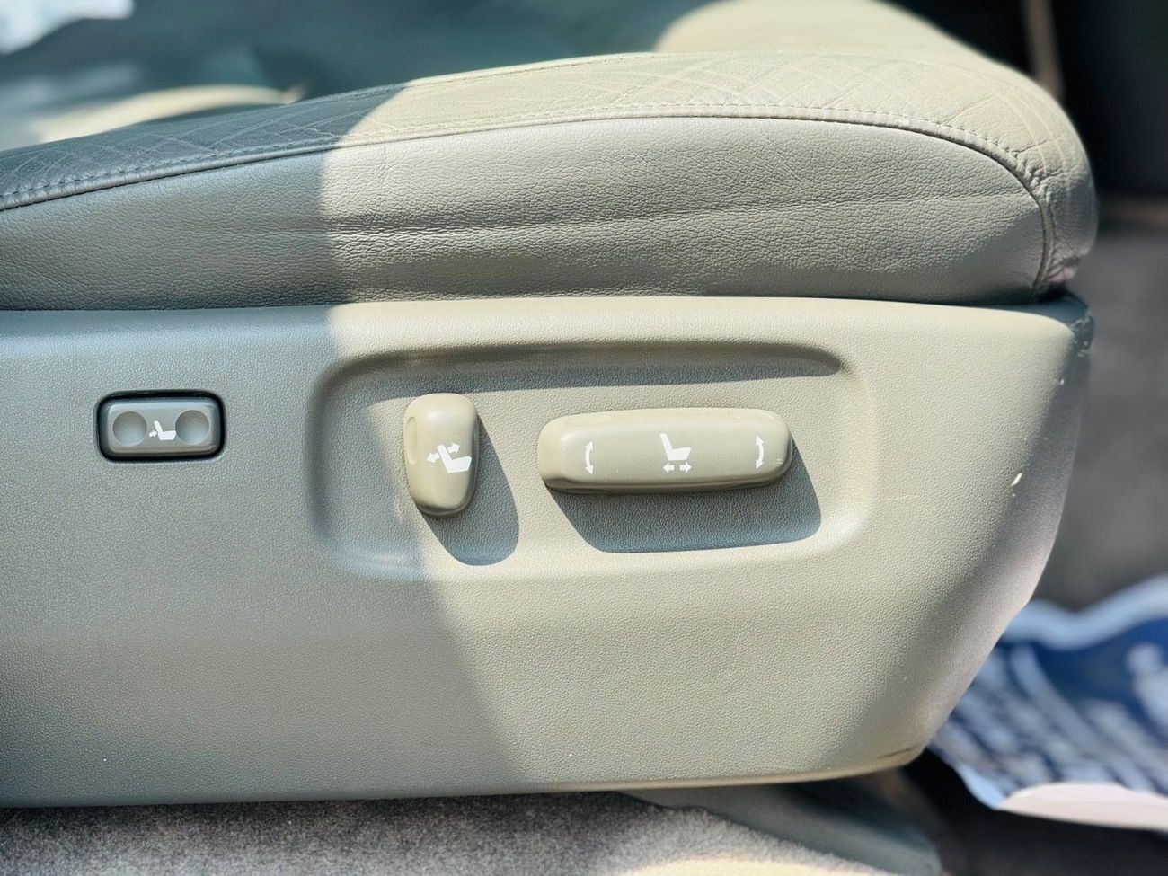 Toyota Land Cruiser Land Cruiser VXR RHD