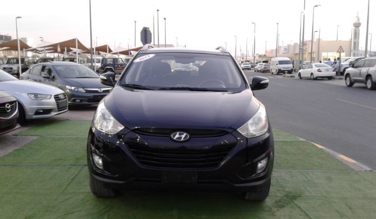 Hyundai Tucson HYUNDAI TUCSON BLACK NO PIANT NO ACCIDENT KHALIGE