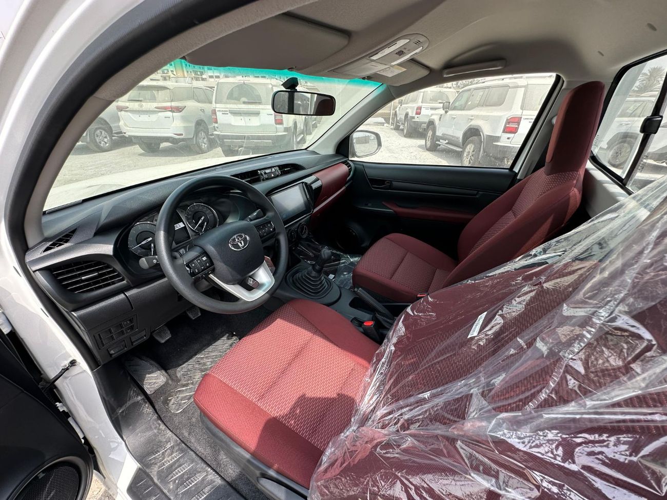 Toyota Hilux GL Short 2.7L TOYOTA HILUX S/C SWB 2.7 GLS-G