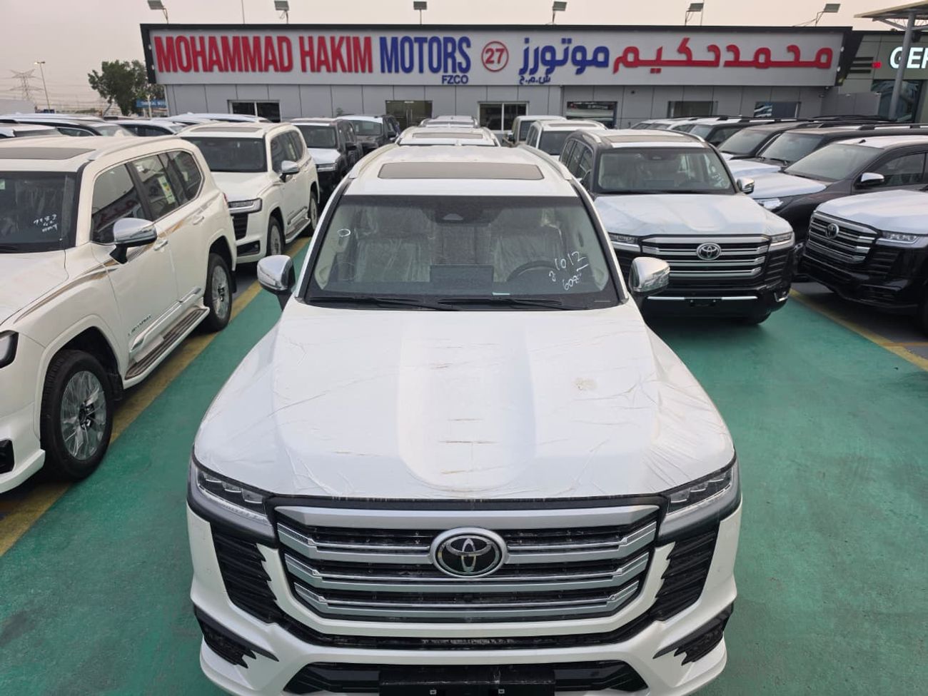 تويوتا لاند كروزر Toyota Land Cruiser LC300 2026 – جميع الفئات متوفرة | 4.0 و 3.5 بنزين | صفر كم