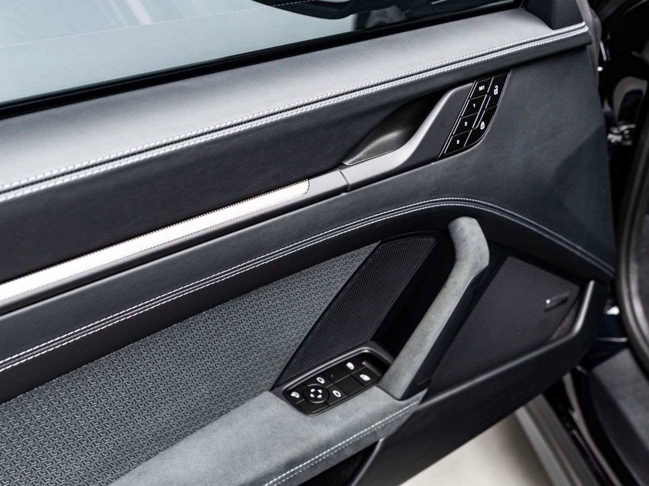 بورش 911 2026 Porsche 911 Carrera 4 GTS, 2030 Porsche Warranty, Very Low KMs, GCC