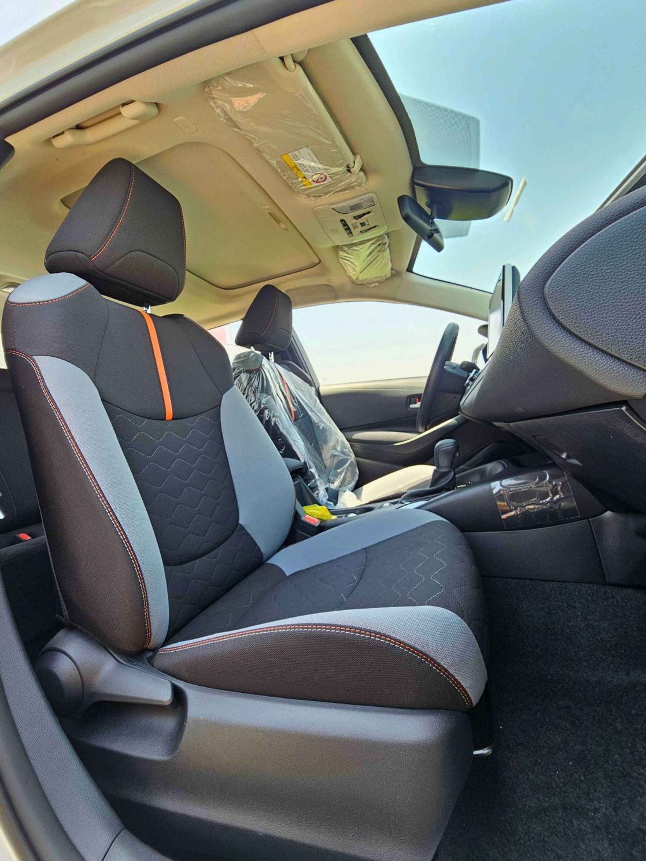 تويوتا كورولا ELITE 1.2L A/T/ PUSH START, SUNROOF, DVD + CAMERA (CODE # 67993)