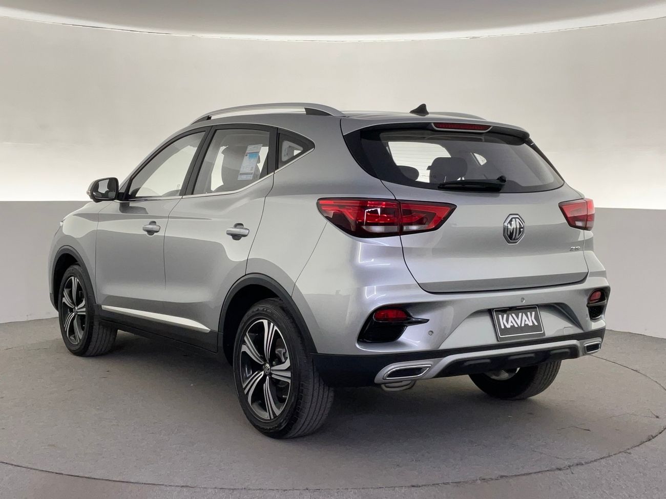 أم جي ZS Luxury | شامل الضمان | 0 ﺪﻔﻋﺓ ﺃﻮﻟﻯ