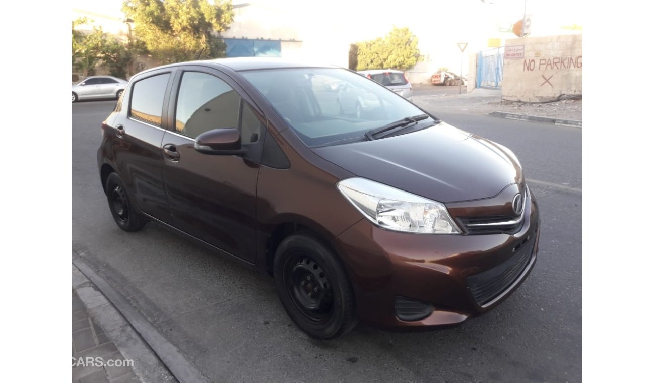 تويوتا فيتز Toyota Vitz RIGHT HAND DRIVE (Stock no PM 771)