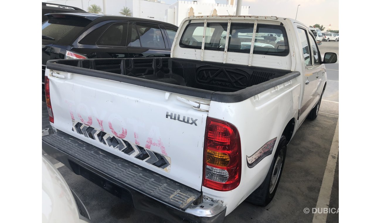 Toyota Hilux D/c pick up,model:2009. Excellent condition