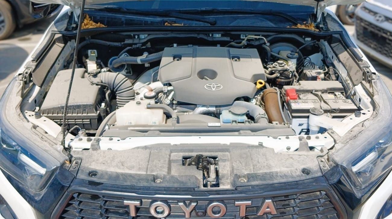 Toyota Hilux Toyota Hilux GR Sport 2.8L Saudi Specs 2025YM