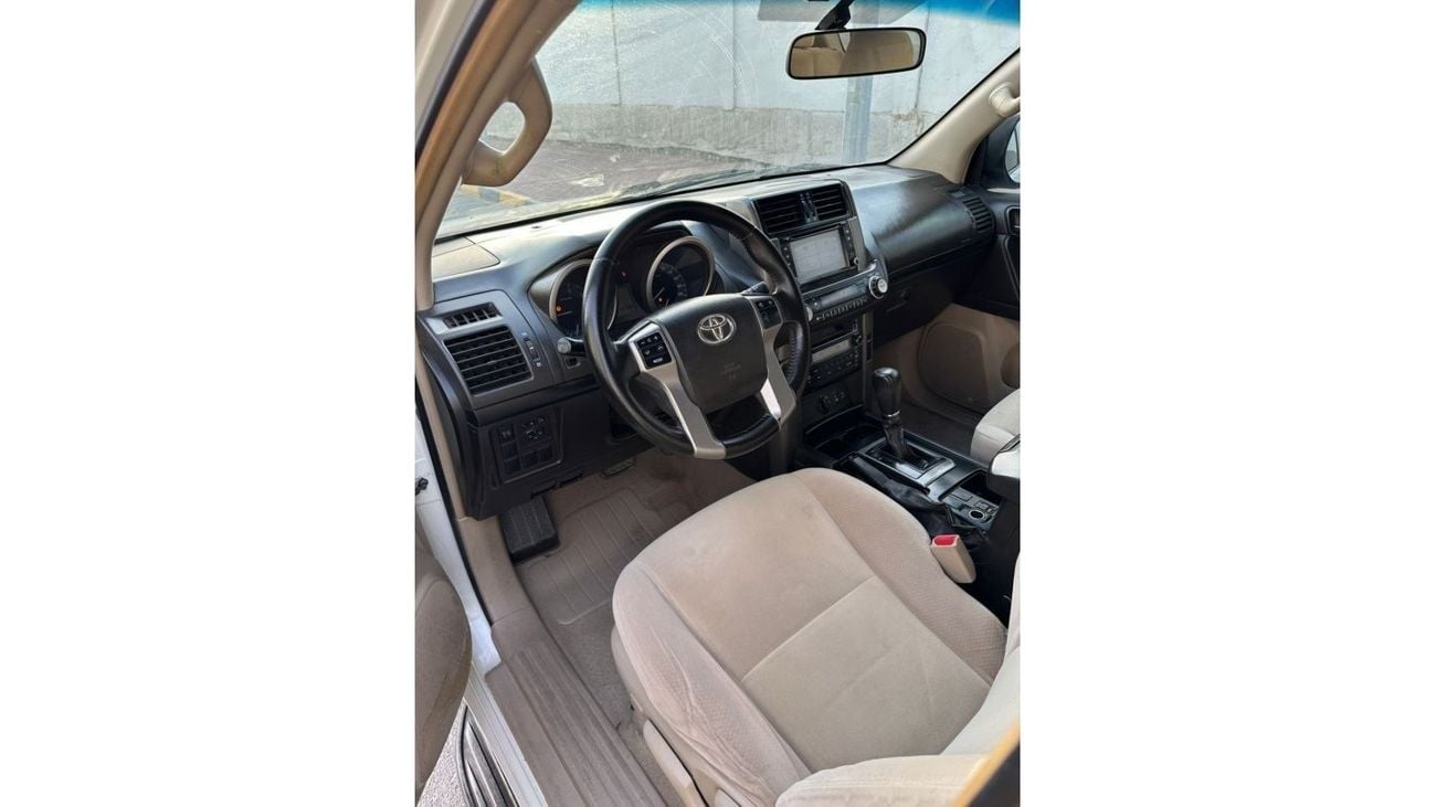 Toyota Prado model 2010 v6