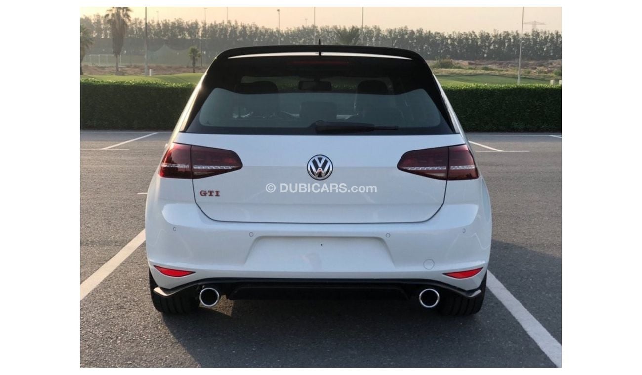 Volkswagen Golf Volex wagan GTI CLUB SPORT MODEL 2016 GCC CAR PERFECT CONDITION INSIDE AND OUTSIDE FULL OPTION PANOR