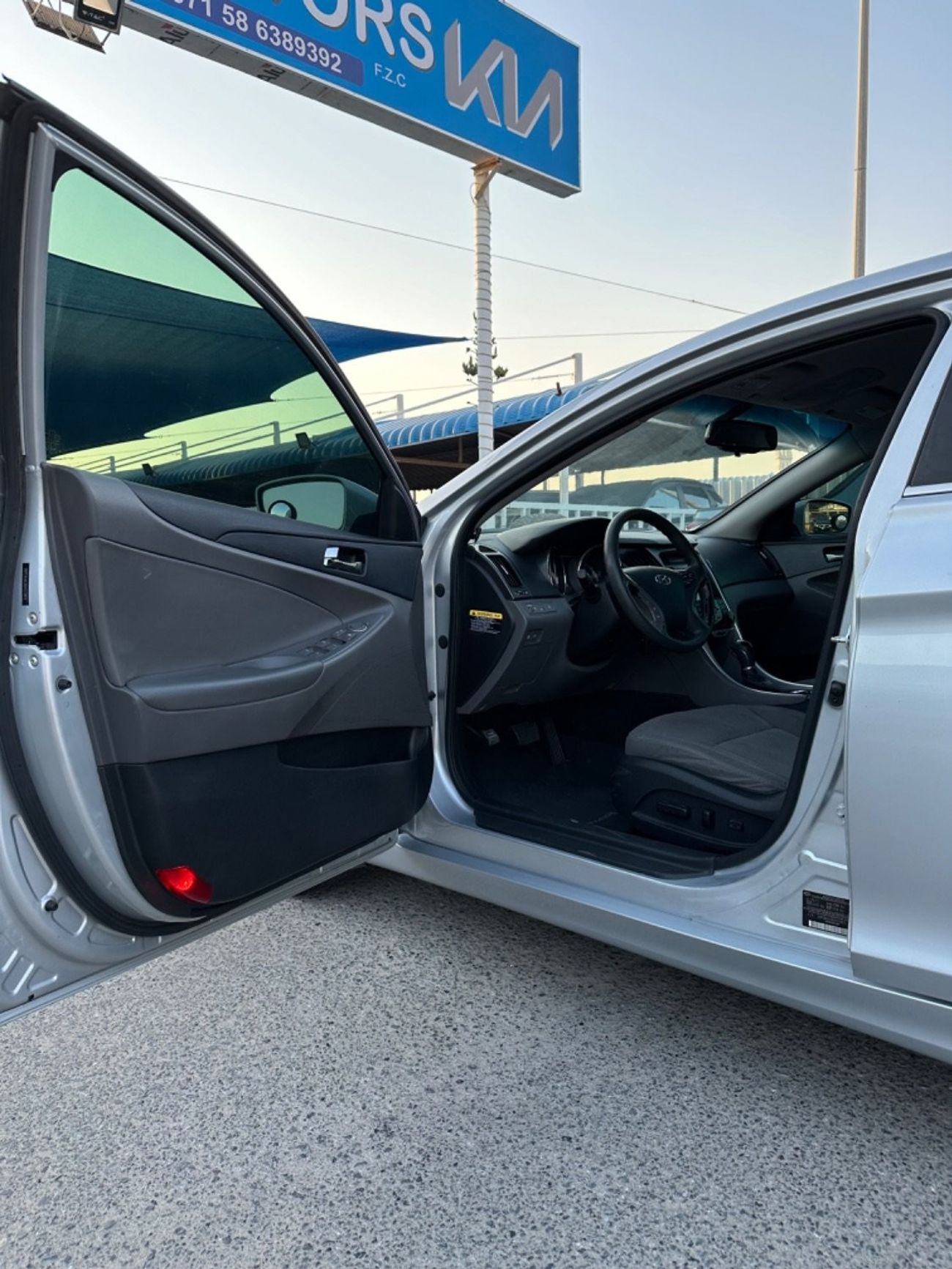 Hyundai Sonata GL Hyundai Sonata 2013 with engine capacity 2.4 in good condition