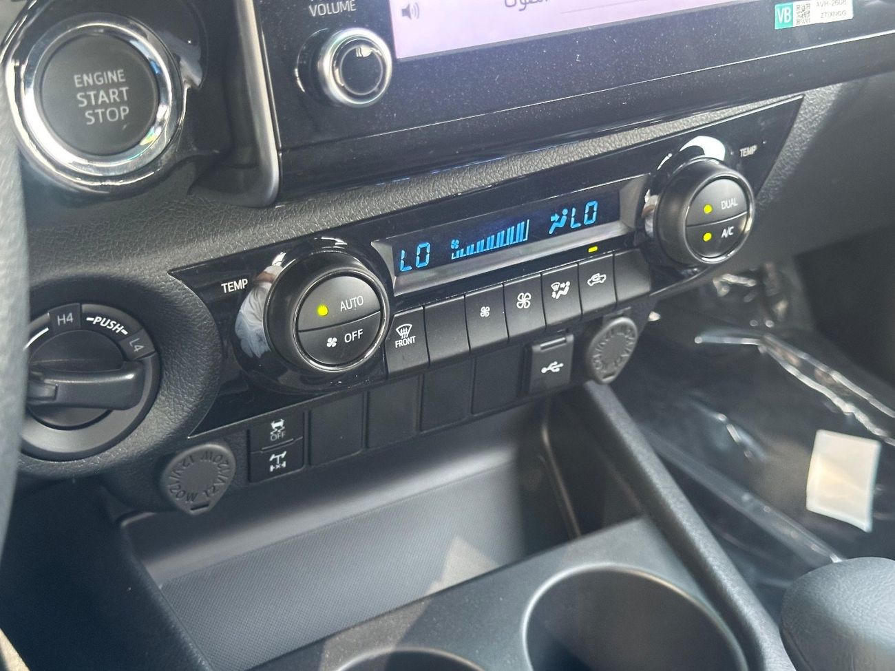 تويوتا هيلوكس adventure 4.0