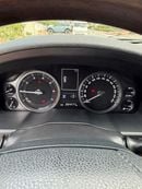 Toyota Land Cruiser VXR 5.7L AWD