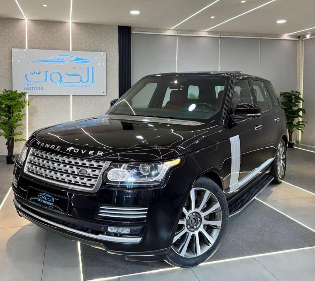 Land Rover Range Rover Supercharged 5.0L VIP RANGE ROVER VOGUE || SUPERCHARGE || RADAR || TOP RANGE || GCC || FREE ACCIDENT