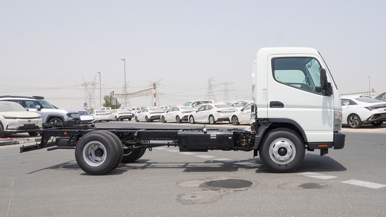 ميتسوبيشي كانتر فان Brand New Mitsubishi Fuso Canter 2025 4.2L 2WD with ABS Diesel |White/Black |CANTERCHASSIS-100-ABS-2