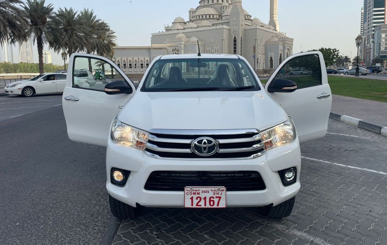 Toyota Hilux DIESEL RIGHT HAND DRIVE 2.8 LITER