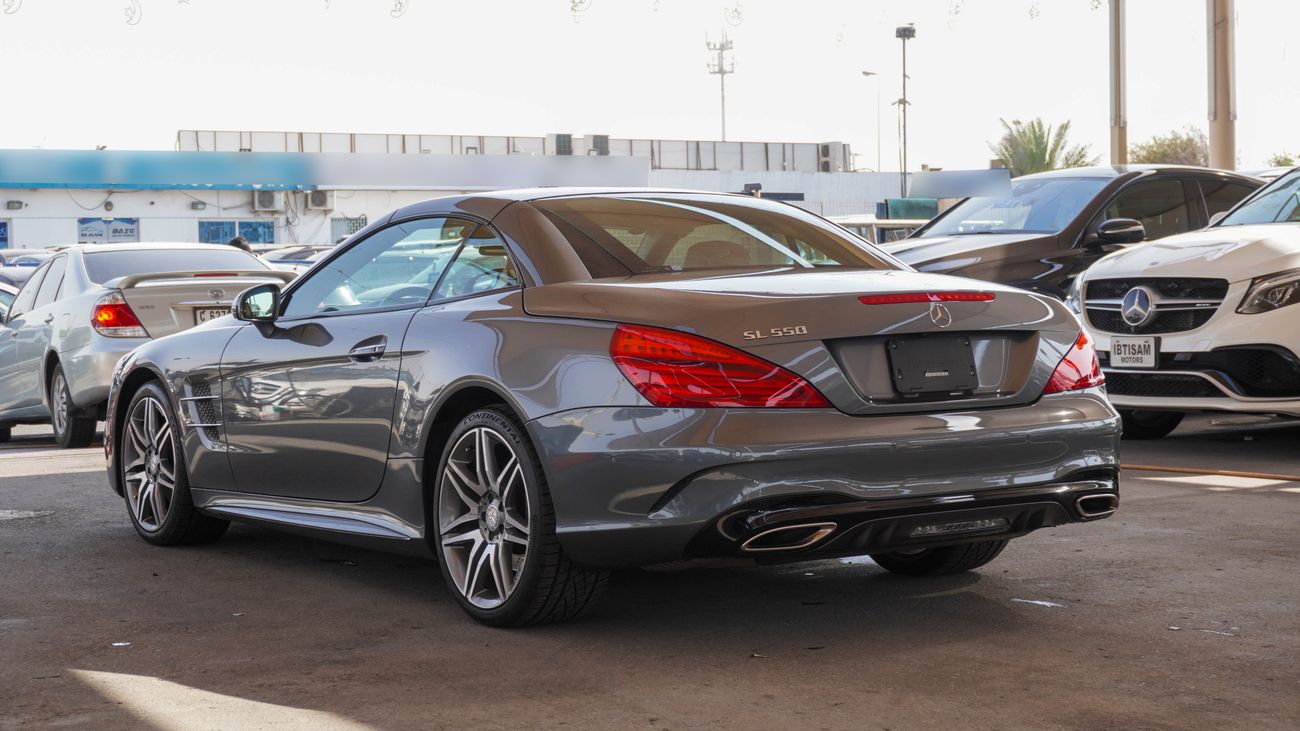 مرسيدس بنز SL 550