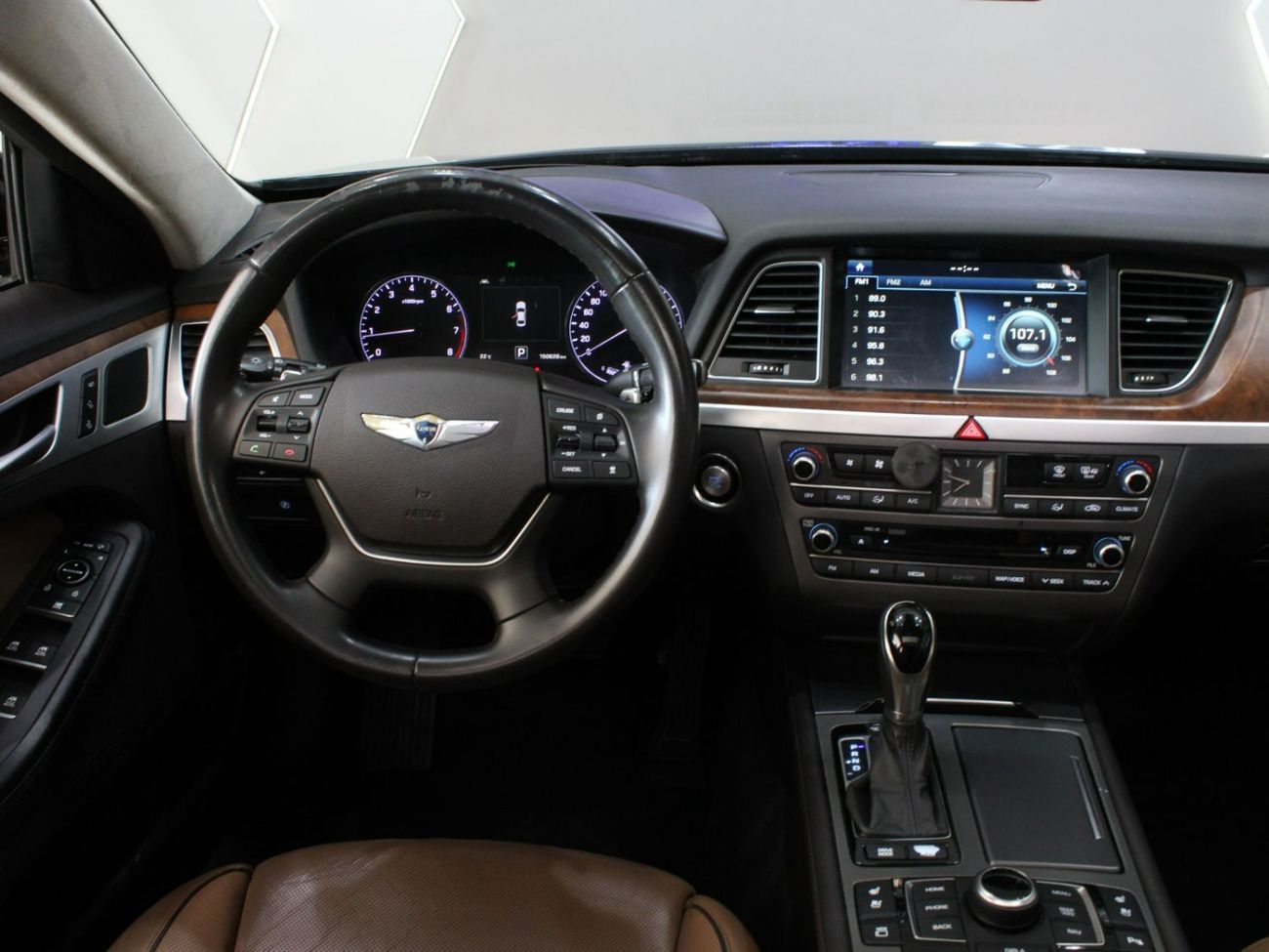 Hyundai Genesis ROYAL 5.0