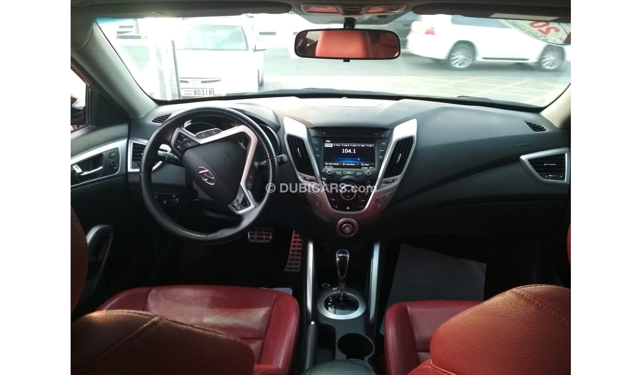 Hyundai Veloster ORANGE 2015 GCC PANORAMA NO REPAINT NO ACCIDENT PERFECT