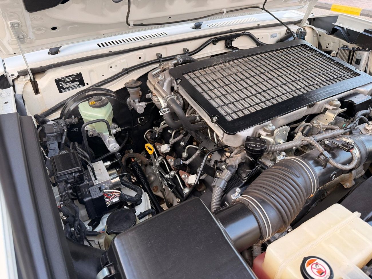 تويوتا لاند كروزر بيك آب GXL V8 Turbo Diesel Right Hand Drive