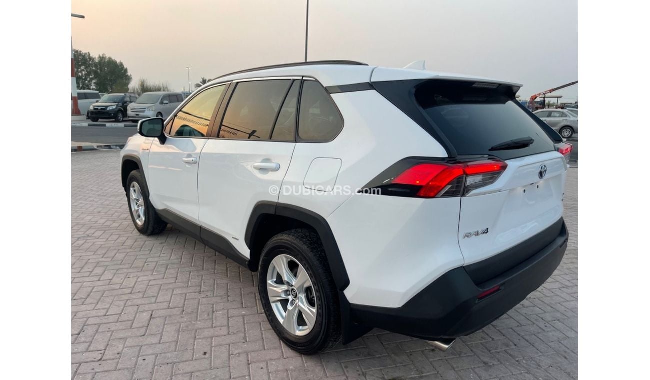 Toyota RAV4 XLE Hybrid AWD