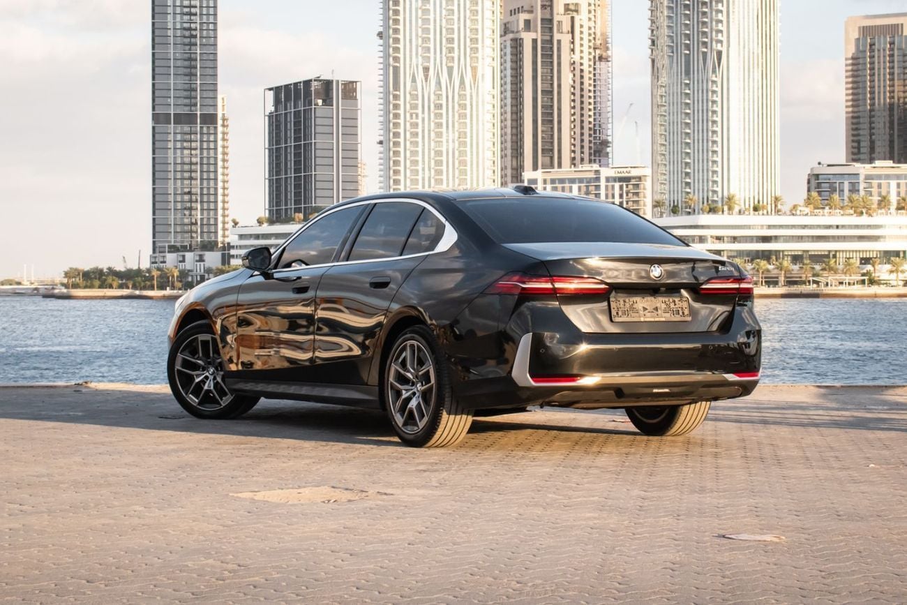 بي أم دبليو 520i M SPORT PRO 